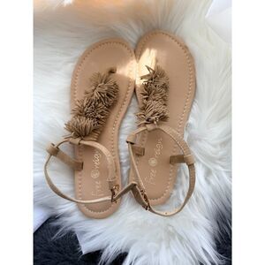 Beige Fringe Tassel Thong Sandals Ankle Strap Women’s Size 7